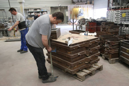 Fermeture chassis pour coulée
